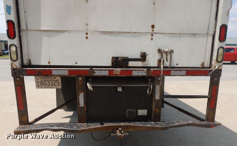 image for item DG7957 2005 International 4300  box truck