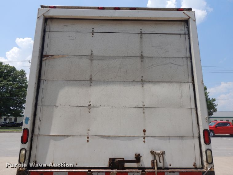image for item DG7957 2005 International 4300  box truck