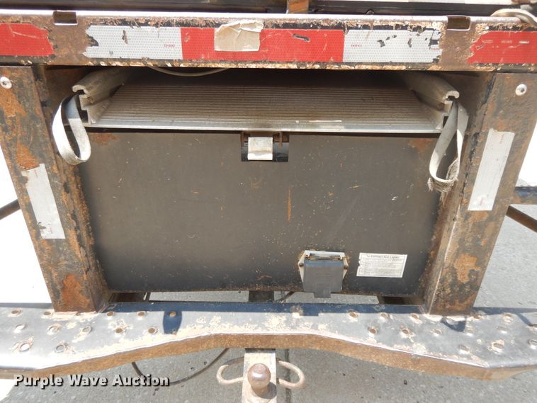 image for item DG7957 2005 International 4300  box truck