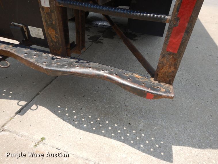 image for item DG7957 2005 International 4300  box truck