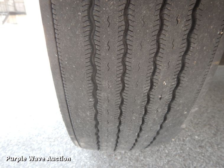 image for item DG7957 2005 International 4300  box truck