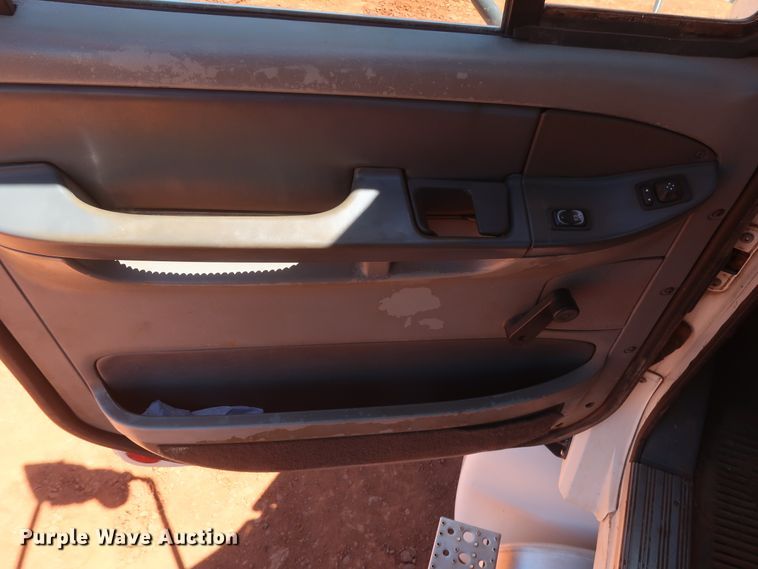 image for item DH0928 2005 Freightliner Columbia  semi truck