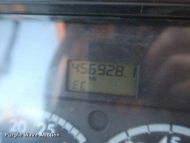 image for item DH0928 2005 Freightliner Columbia  semi truck