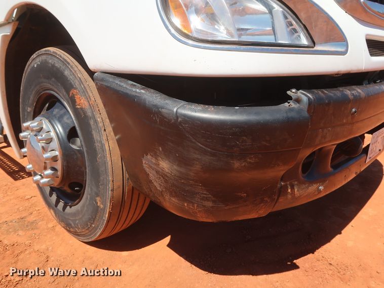 image for item DH0928 2005 Freightliner Columbia  semi truck