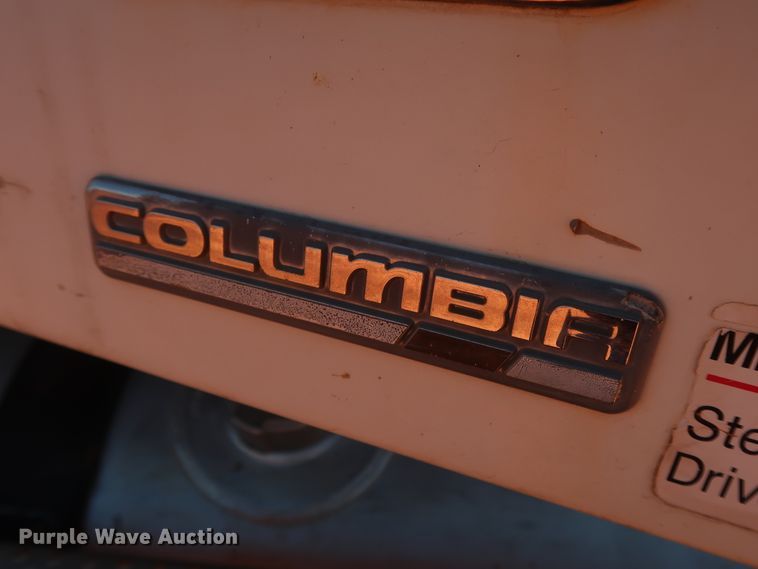 image for item DH0928 2005 Freightliner Columbia  semi truck