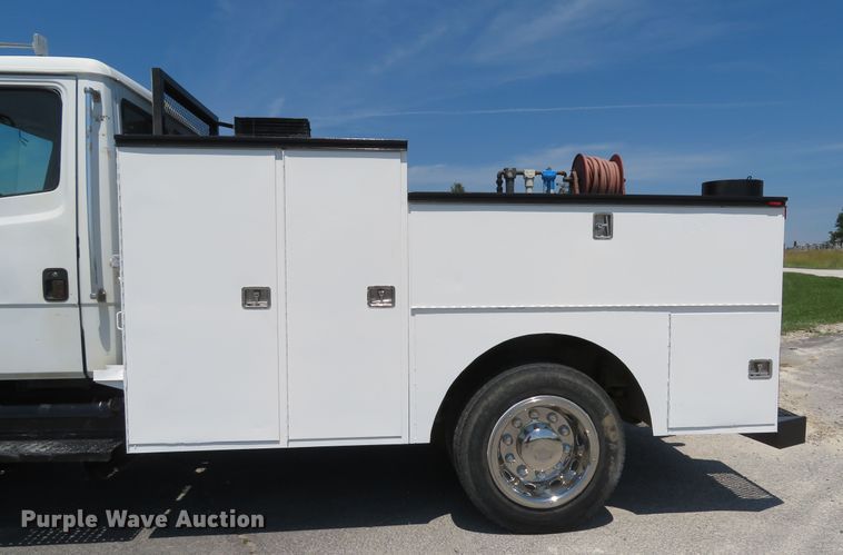 image for item DH1053 2004 Freightliner FL70  utility truck