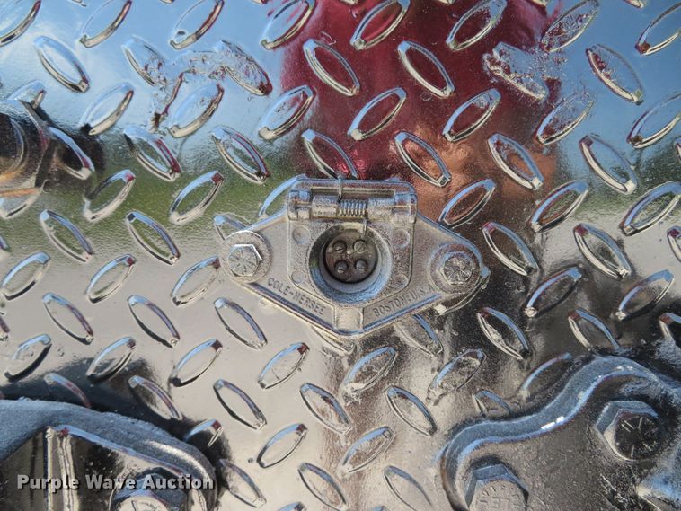 image for item DH1053 2004 Freightliner FL70  utility truck