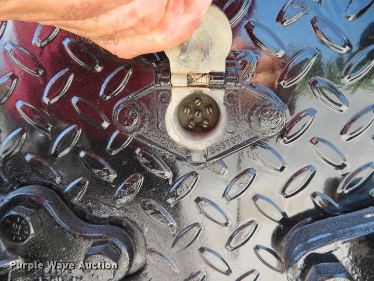 image for item DH1053 2004 Freightliner FL70  utility truck