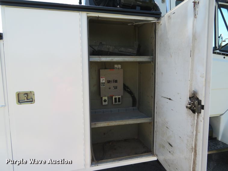 image for item DH1053 2004 Freightliner FL70  utility truck