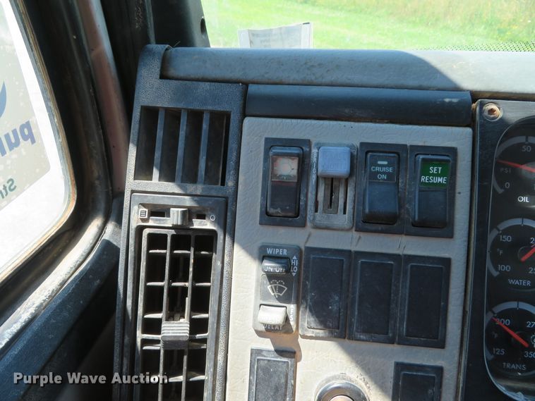 image for item DH1053 2004 Freightliner FL70  utility truck