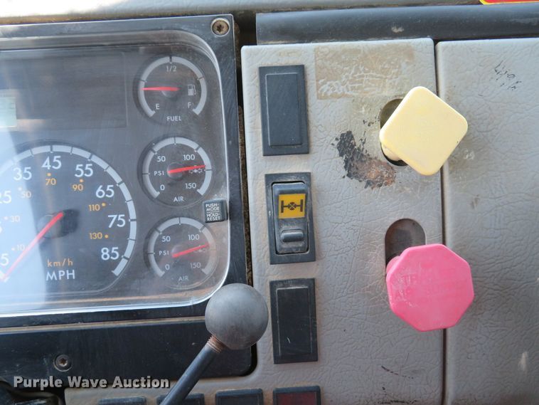 image for item DH1053 2004 Freightliner FL70  utility truck