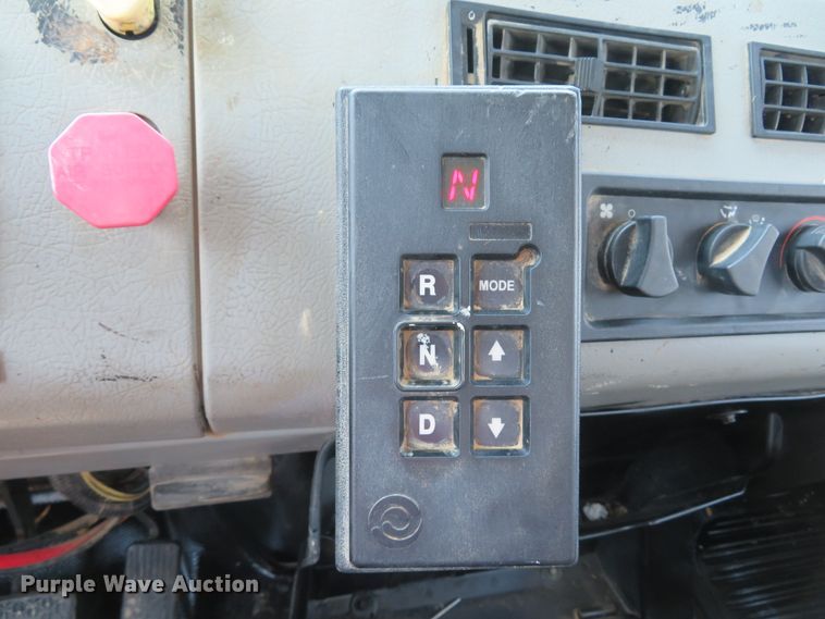 image for item DH1053 2004 Freightliner FL70  utility truck