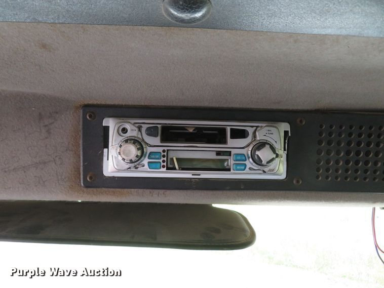 image for item DH1053 2004 Freightliner FL70  utility truck