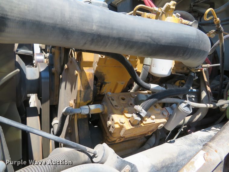 image for item DH1053 2004 Freightliner FL70  utility truck