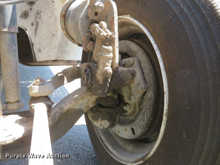 image for item DH1053 2004 Freightliner FL70  utility truck