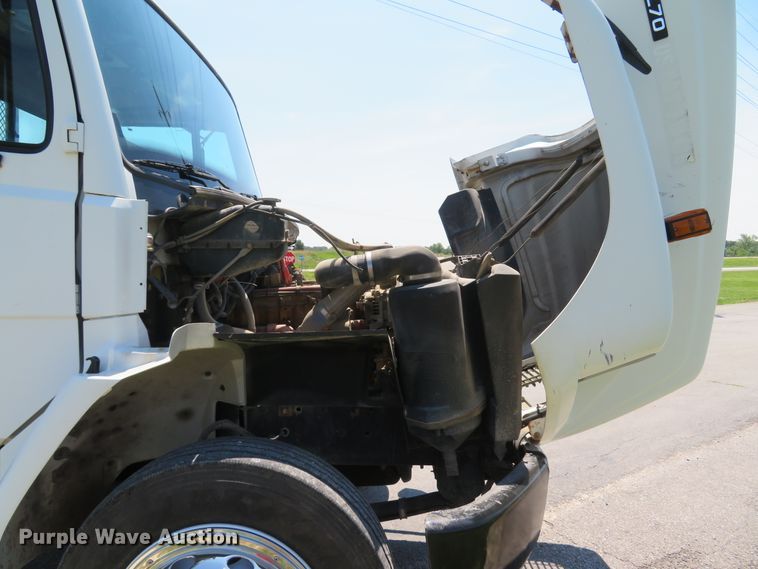 image for item DH1053 2004 Freightliner FL70  utility truck