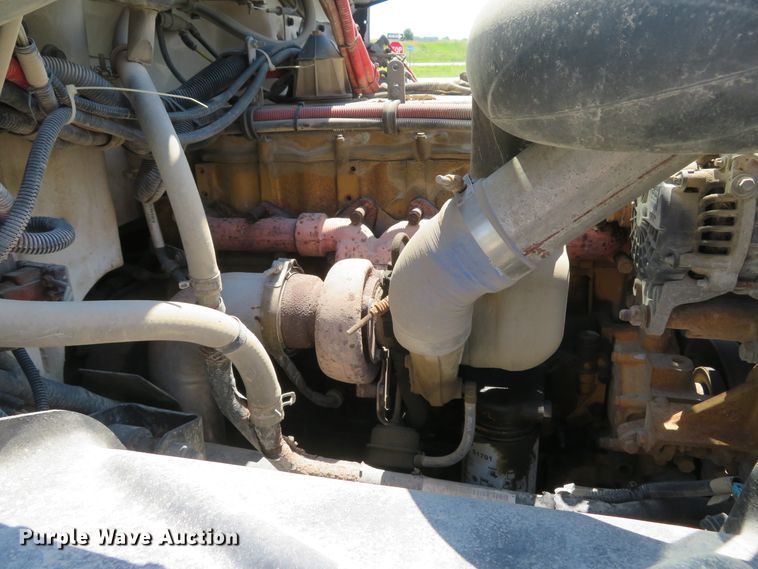 image for item DH1053 2004 Freightliner FL70  utility truck