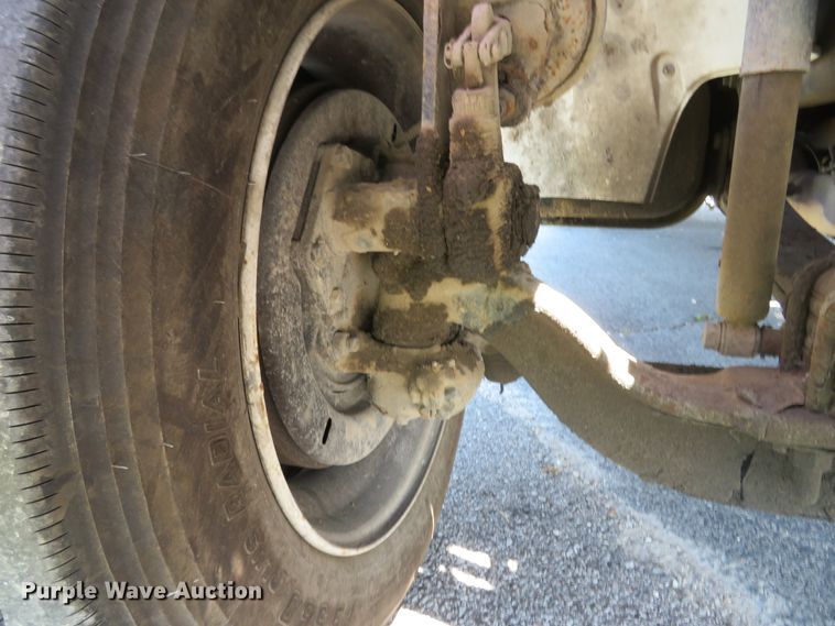 image for item DH1053 2004 Freightliner FL70  utility truck