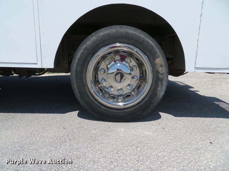 image for item DH1053 2004 Freightliner FL70  utility truck