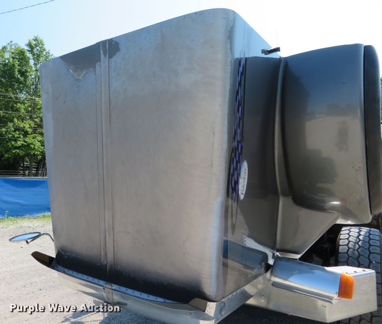 image for item DH1069 1996 Peterbilt 378  truck cab and chassis