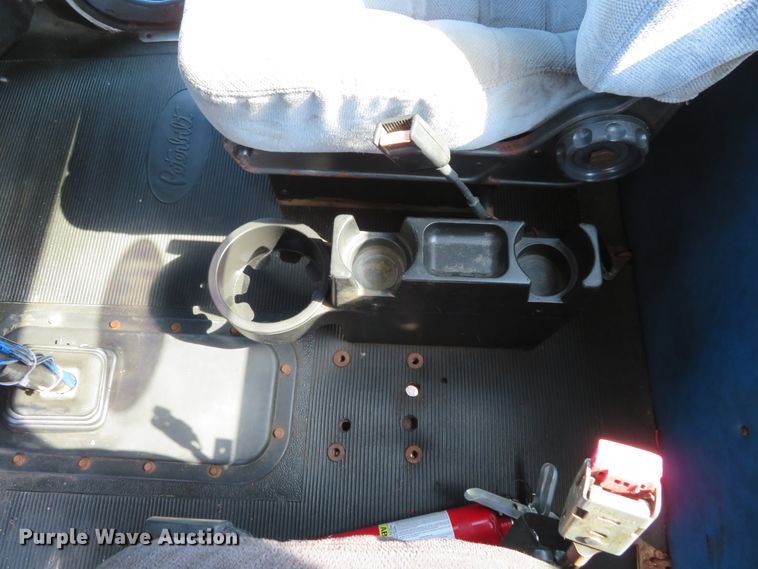 image for item DH1069 1996 Peterbilt 378  truck cab and chassis