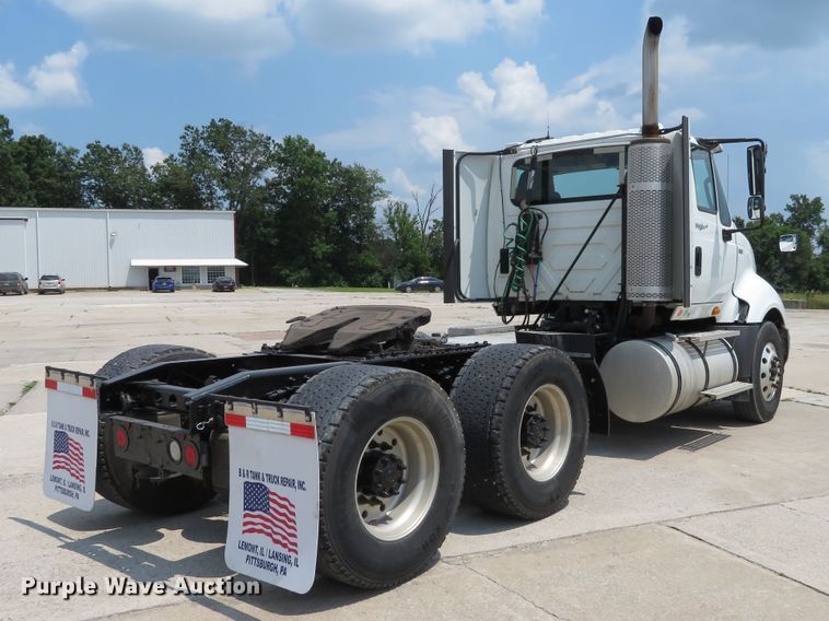image for item DH1072 2011 International ProStar Plus  semi truck