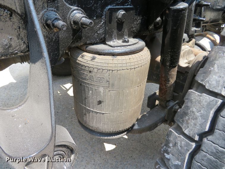 image for item DH1072 2011 International ProStar Plus  semi truck