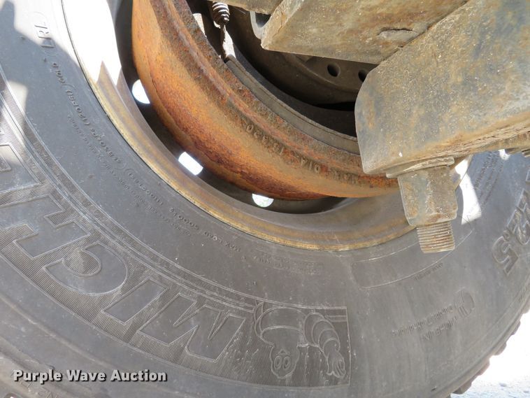 image for item DH1072 2011 International ProStar Plus  semi truck