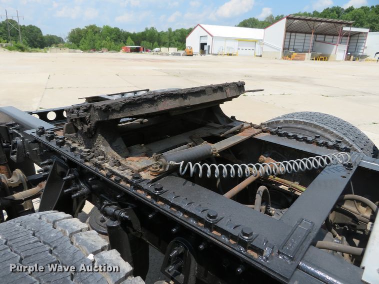 image for item DH1072 2011 International ProStar Plus  semi truck