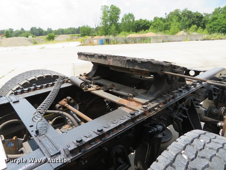 image for item DH1072 2011 International ProStar Plus  semi truck