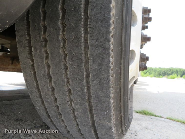 image for item DH1072 2011 International ProStar Plus  semi truck