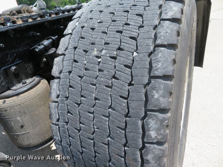 image for item DH1072 2011 International ProStar Plus  semi truck