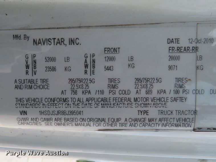 image for item DH1072 2011 International ProStar Plus  semi truck