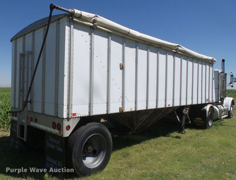 image for item DH4980 1986 Merritt B82-1142-002 single hopper bottom grain trailer