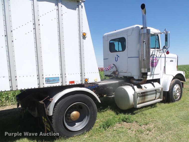 image for item DH4981 1988 Freightliner FLC  semi truck