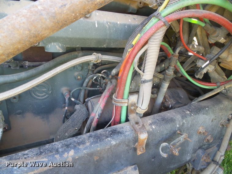 image for item DH4981 1988 Freightliner FLC  semi truck