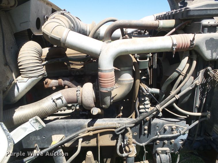 image for item DH4981 1988 Freightliner FLC  semi truck