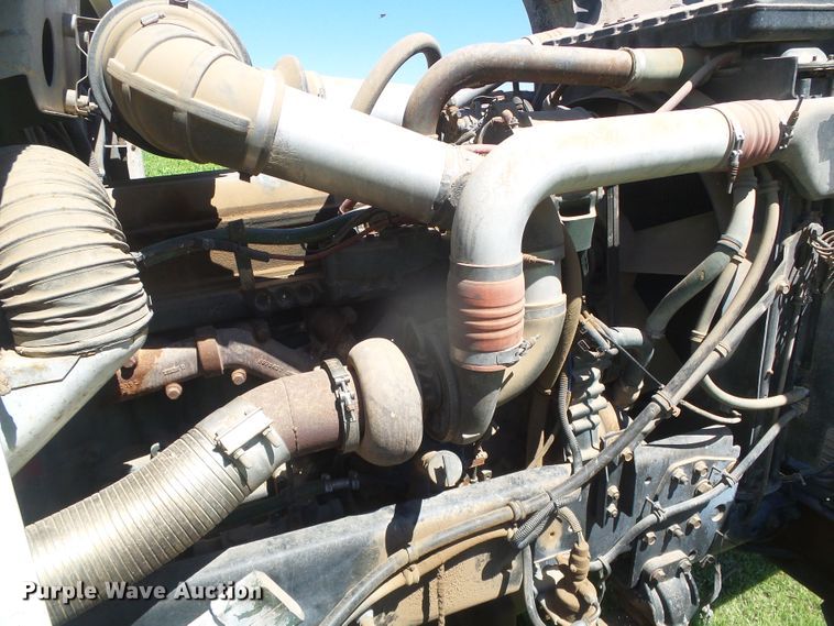 image for item DH4981 1988 Freightliner FLC  semi truck