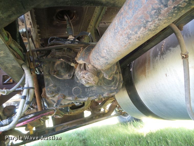 image for item DH4981 1988 Freightliner FLC  semi truck