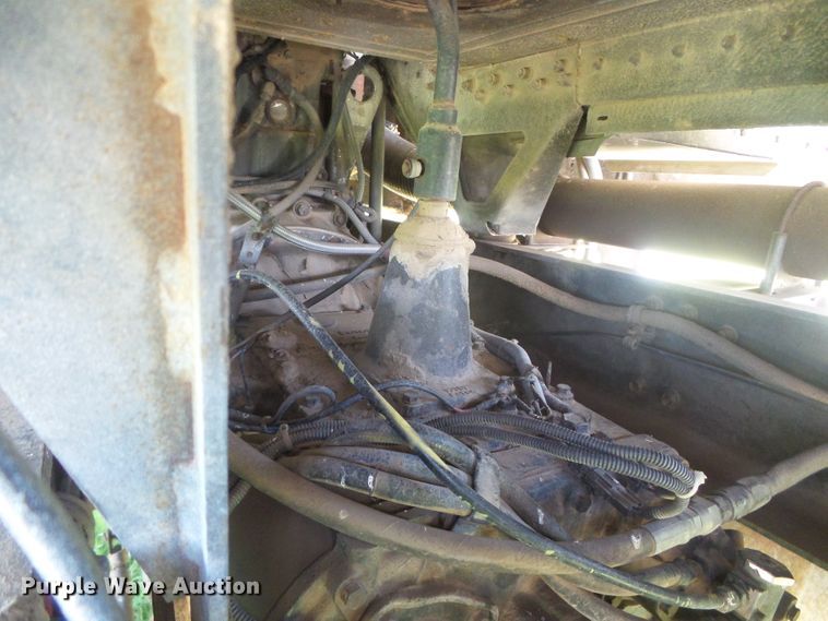 image for item DH4981 1988 Freightliner FLC  semi truck