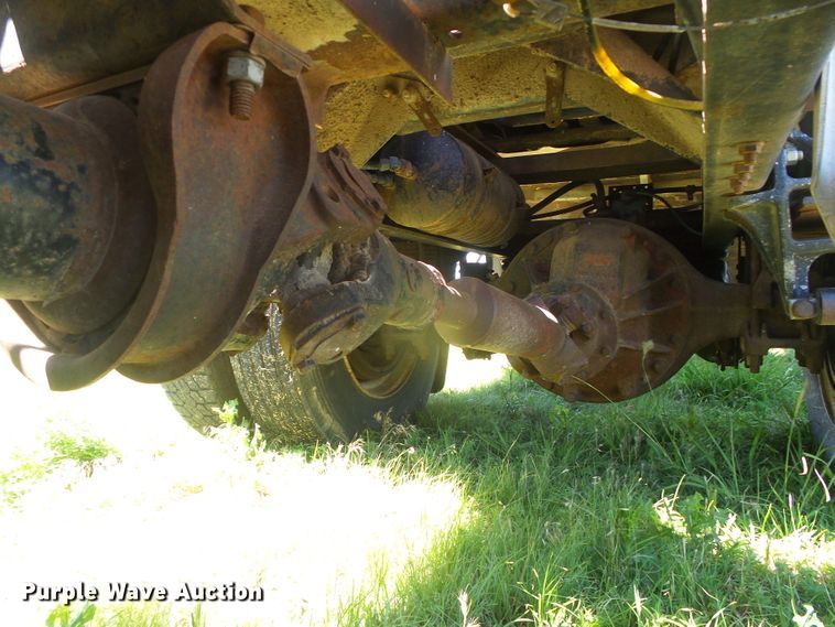 image for item DH4981 1988 Freightliner FLC  semi truck