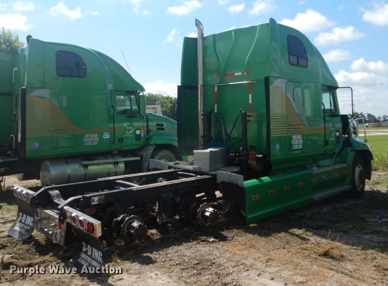 image for item DH5124 2000 Mack CX613  semi truck