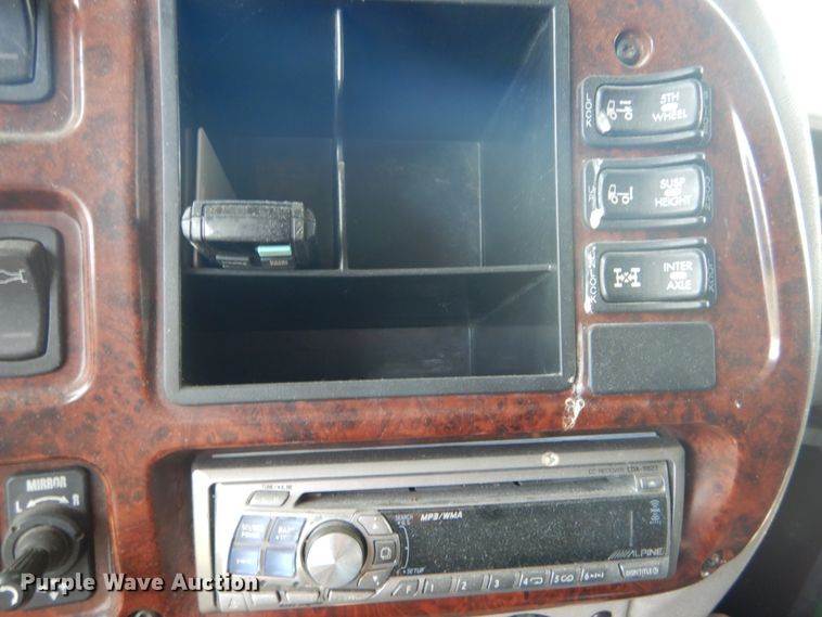 image for item DH5124 2000 Mack CX613  semi truck