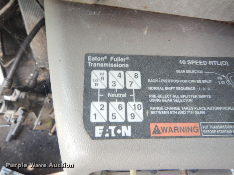 image for item DH5124 2000 Mack CX613  semi truck