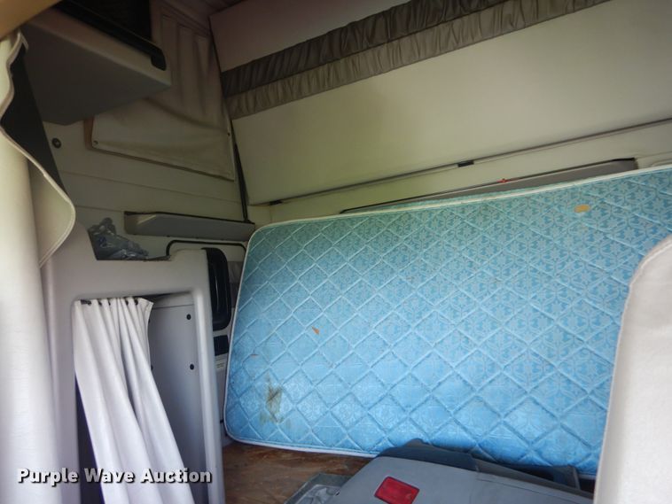 image for item DH5124 2000 Mack CX613  semi truck