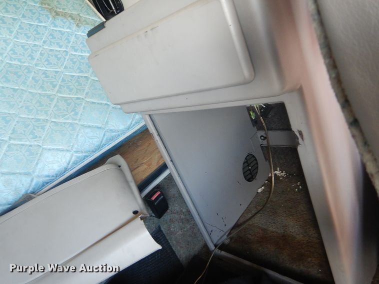 image for item DH5124 2000 Mack CX613  semi truck