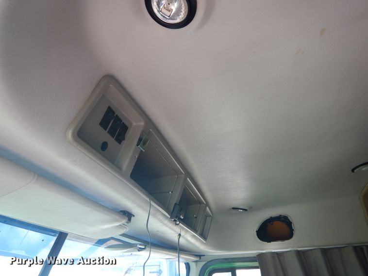 image for item DH5124 2000 Mack CX613  semi truck