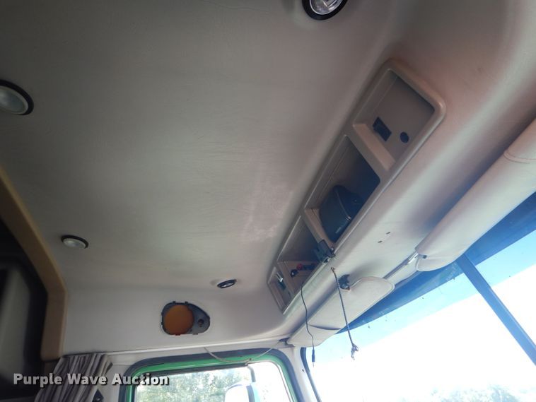 image for item DH5124 2000 Mack CX613  semi truck