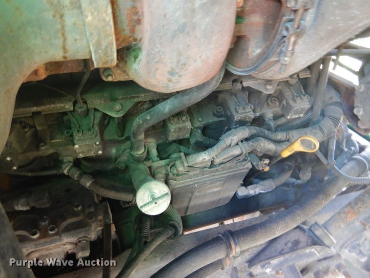 image for item DH5124 2000 Mack CX613  semi truck