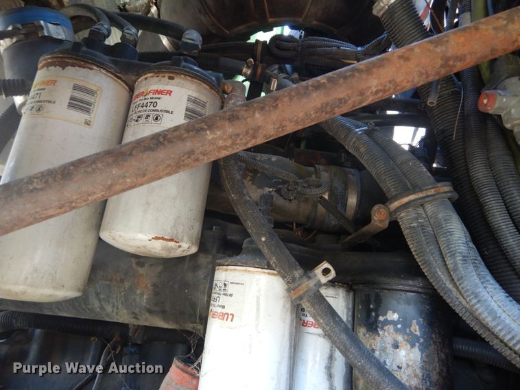 image for item DH5124 2000 Mack CX613  semi truck